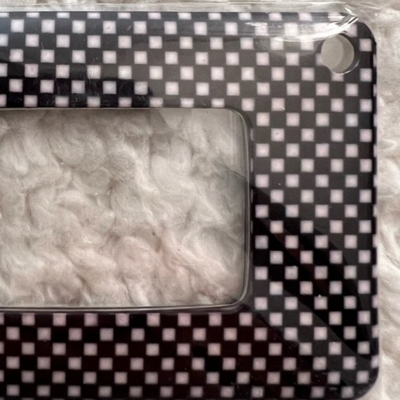 Kikkerland Pocket Magnifier Asst. Set of 4 - Picture 5 of 6